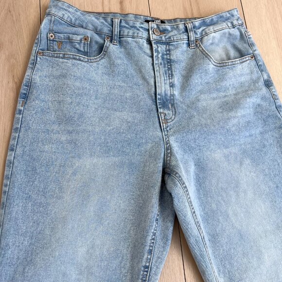 Frye High-Rise Crop Cuffed Hem Light Wash Stretch Jeans (10) Minimalist /Neutral - Picture 12 of 16